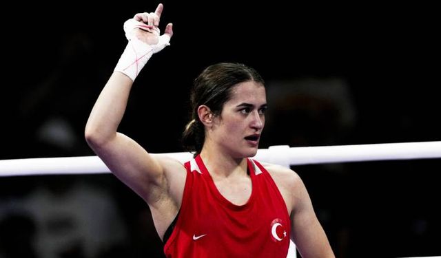 Milli boksör Esra Yıldız Kahraman, Paris 2024’te yarı finalde