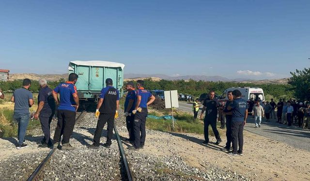 Yük treni faciası: 3 ölü, 1 ağır yaralı