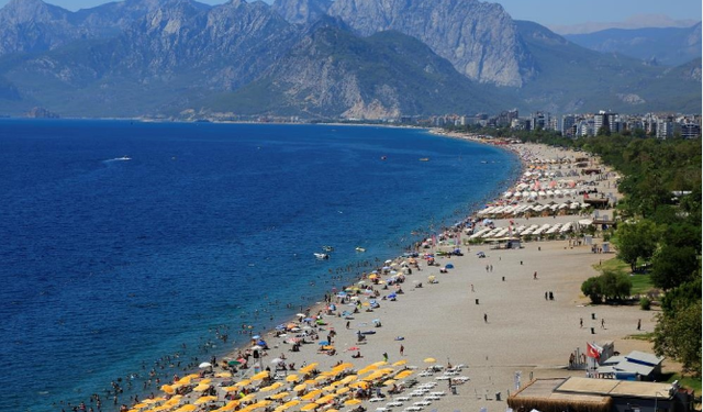 Antalya, 40 dereceyi gördü