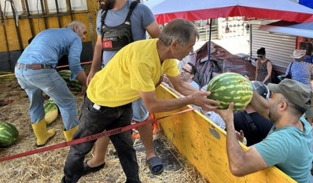 25 ton karpuz ücretsiz dağıtıldı