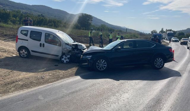 İznik kaymakamı makam aracıyla kaza geçirdi