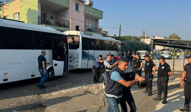 14 yaşındaki kız çocuğuna istismar! 18 kişi adliyede