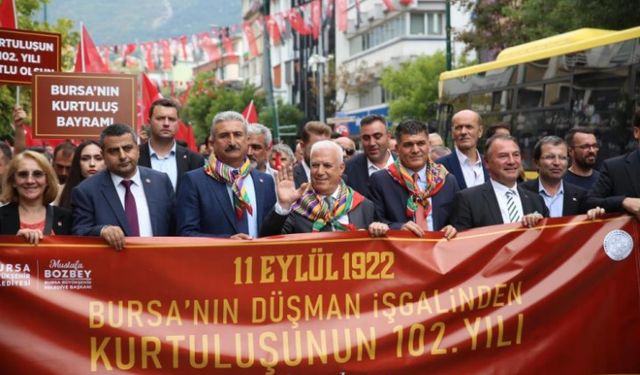 Bozbey: 'Zaferin kutlu olsun Bursa'm'