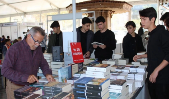 Kitap Limanı, 'Sözcüklerin Rotası' sloganıyla açıldı!