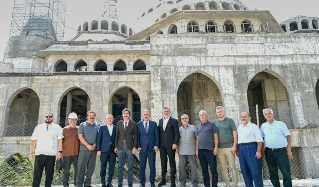 Vali Ayyıldız, BUÜ Yeni Cami inşaat alanını ziyaret etti