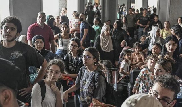 Türk vatandaşlarının Lübnan’dan tahliyesi başladı