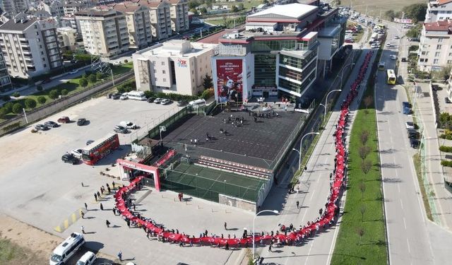 Öğrencilerden ‘Yaşasın Cumhuriyet’ yürüyüşü