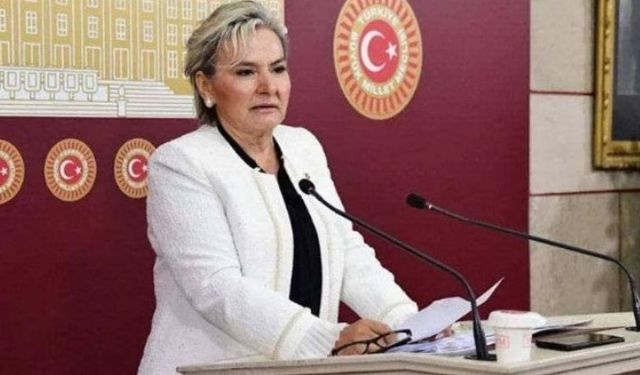 İYİ Partili o isim CHP'ye katıldı