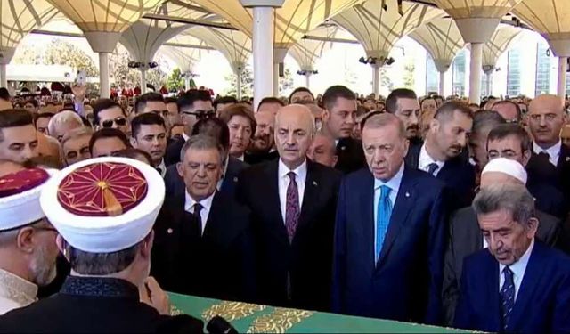 Recai Kutan'a son görev! Erdoğan’da katıldı