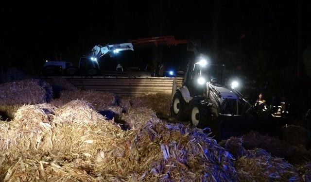 Polisler devrilen TIR'ın altında kaldı: 1 şehit