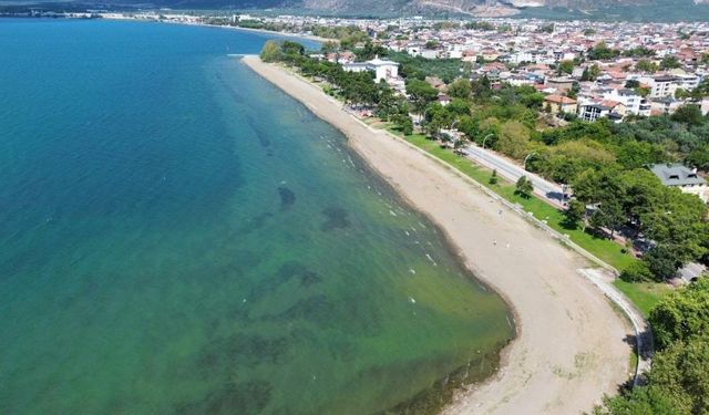 İznik Gölü çekildi, ortaya çıkanlar şok etti