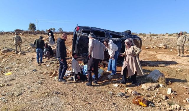 Otomobil takla attı: 3 ölü, 5 yaralı