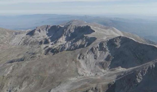 Uludağ’ın zirvesi çöküyor