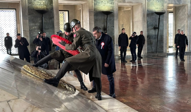 81 ilden öğretmenler Anıtkabir'de