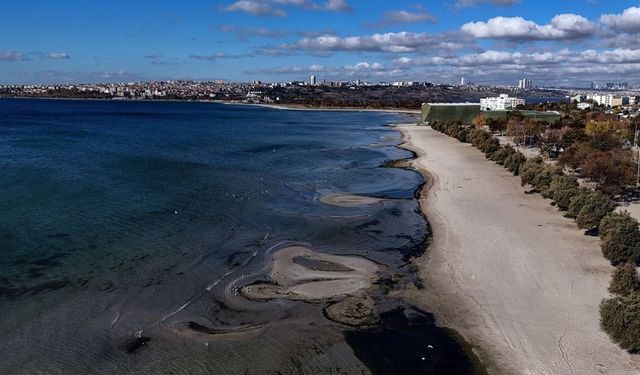 İstanbul’da deniz suyu çekildi