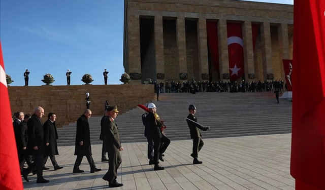 Cumhurbaşkanı Erdoğan ve devlet erkanı Anıtkabir'de