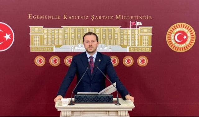 Ahmet Kılıç: ''Gençlerin geleceği için var gücümüzle çalışıyoruz''