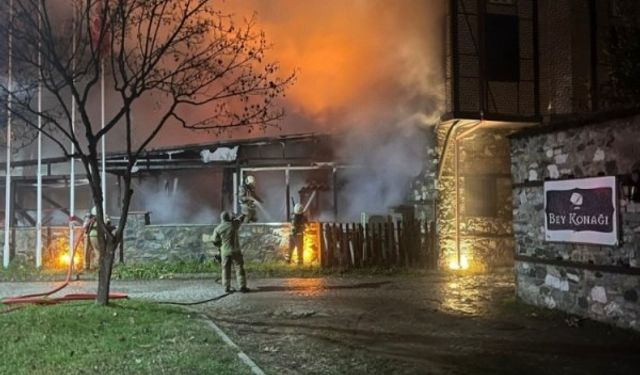 Bursa'da otel kül oldu!