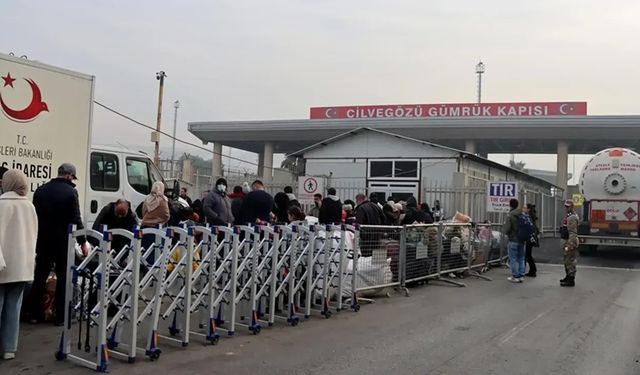 Suriye'ye pasaportla geçiş başladı