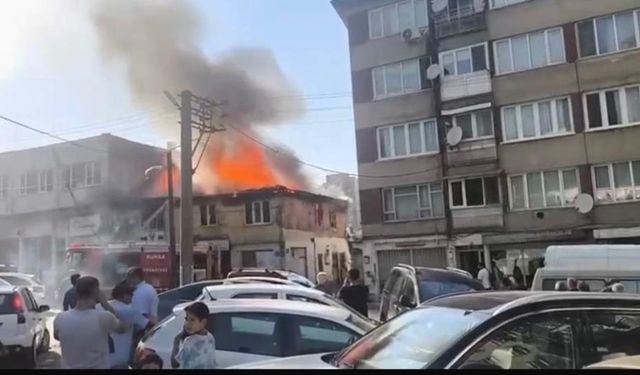 Müstakil ev kül oldu!