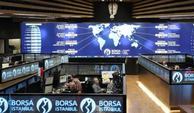 Kurultay Davası ertelendi, borsa yükseldi
