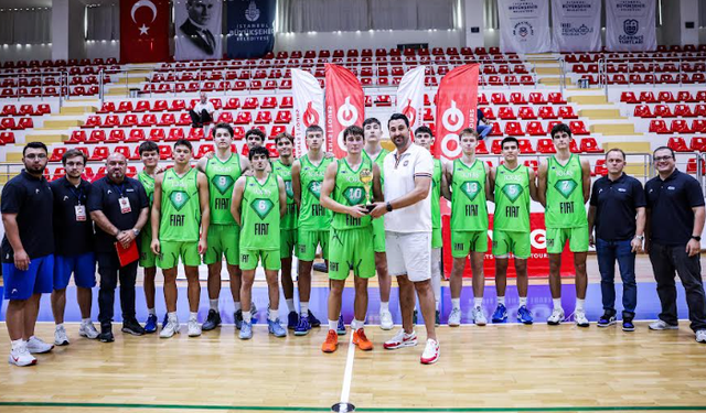 Tofaş U18 genç takımı Evoq Challenge Cup’ta üçüncü oldu