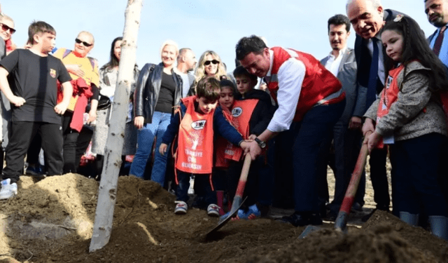 Osmangazi'de 700 fidan dikildi