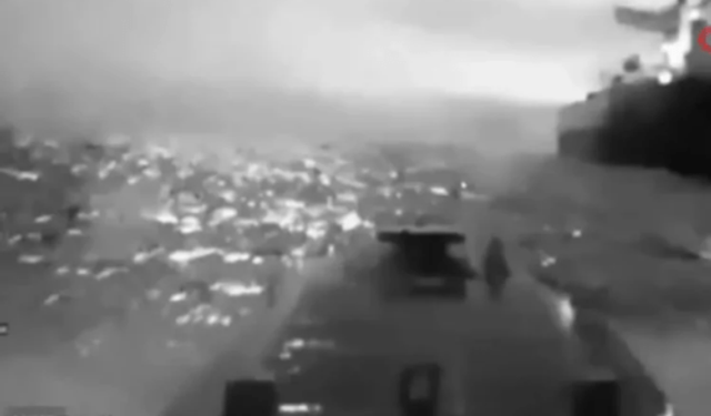 Karadeniz'deki geminin vurulma anı!