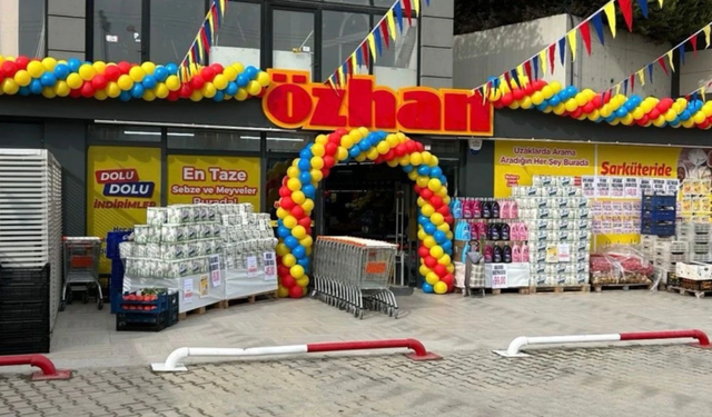 Özhan Market Bursa'da yeni şubesini açtı