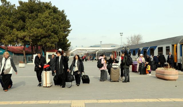 İranlılar yılbaşı için bu ilimize akın etti