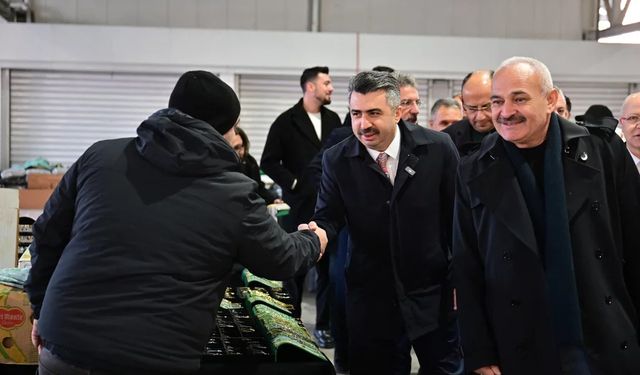 Başkan Yılmaz, pazar esnafıyla buluştu