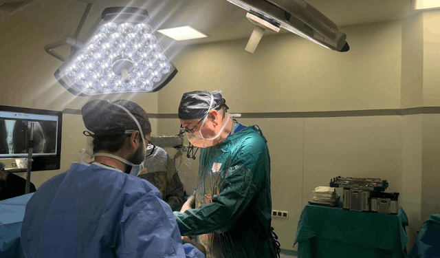 Artroskopik cerrahi ile omuz ağrılarına son