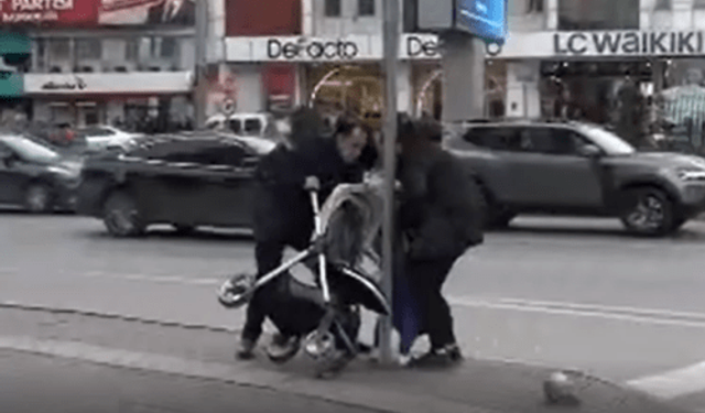 Rüzgar, bebek arabasını devirdi!