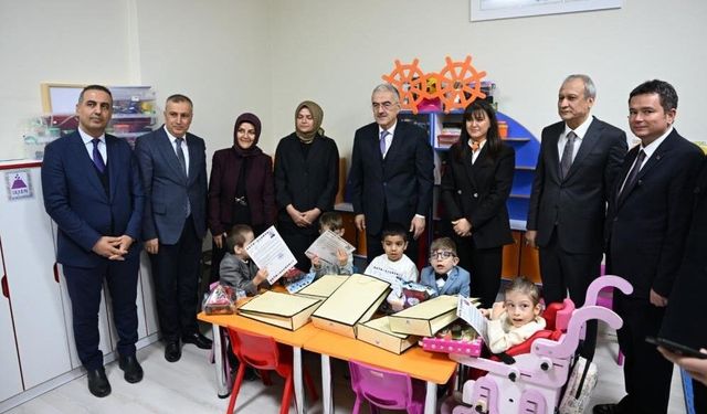 Bursalı öğrenciler karnelerine kavuştu