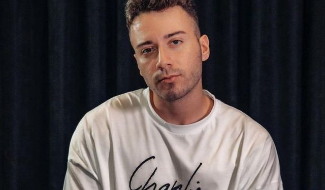 Enes Batur gözaltına alındı