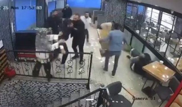 Kafe, savaş alanına döndü