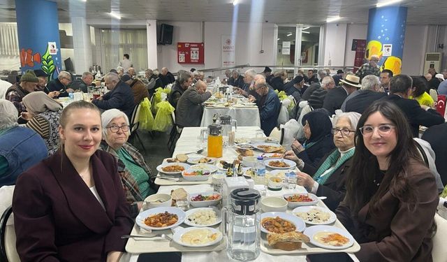 Hayat Hastanesi’nden huzurevinde anlamlı iftar