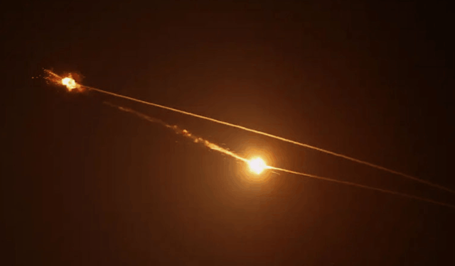 İran’dan İsrail’e füze yağmuru