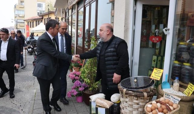 Başkan Aydın'ın cuma durağı Muradiye oldu