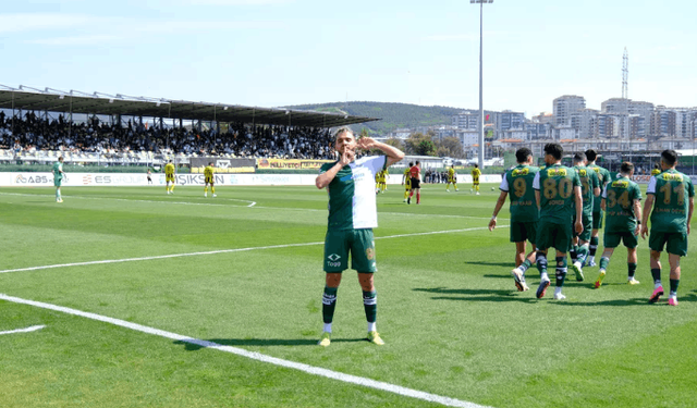 ŞAMPİYON BURSASPOR'DAN GOL YAĞMURU!