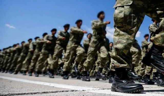 ASKERLİKTE YENİ DÖNEM! MİLYONLARI İLGİLENDİRİYOR...