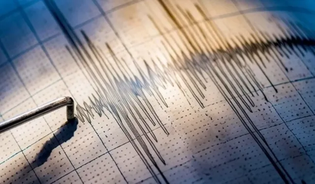 KORKUTAN DEPREM! BURSA'DAN DA HİSSEDİLDİ