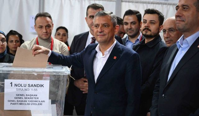 CHP'de kurultay için yeterli imza toplandı
