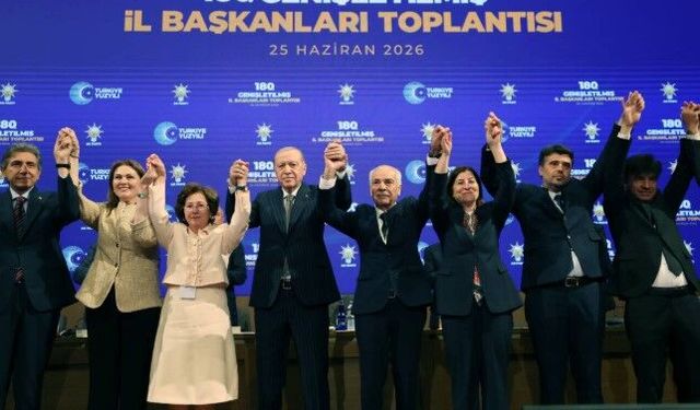 3 BELEDİYE BAŞKANI AK PARTİ'YE KATILDI