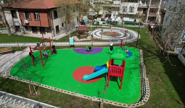 Yıldırım'da parklara yaz bakımı