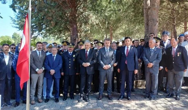 15 Temmuz etkinlikleri şehitlik ziyaretiyle başladı