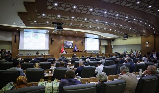 Büyükşehir Meclisi’nden stratejik kararlar