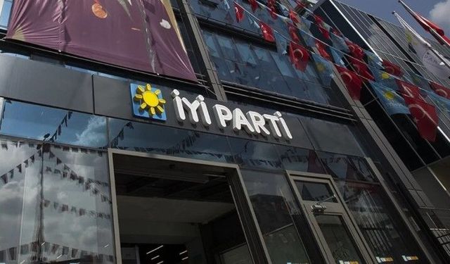 İYİ PARTİ'DE PEŞ PEŞE İSTİFALAR