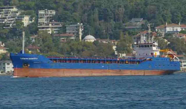 MARMARA’DA İKİ GEMİ ÇARPIŞTI