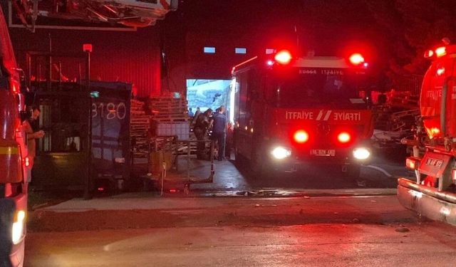 BURSA'DA GECE YARISI FABRİKA YANGINI!
